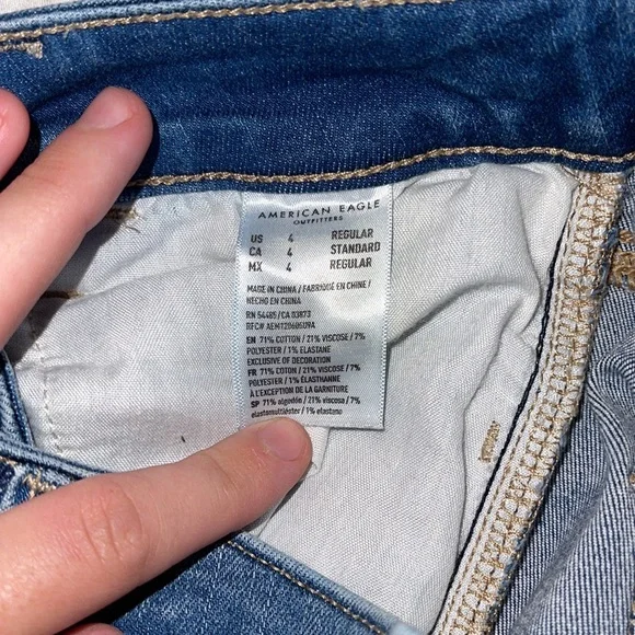 American Eagle Distressed Hi-Rise Jeggings - Picture 8 of 8